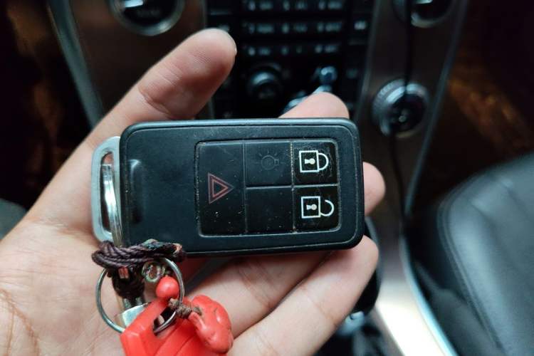Used Volvo XC60 2017 T5 Smart Upgrade Edition Vehicle Key