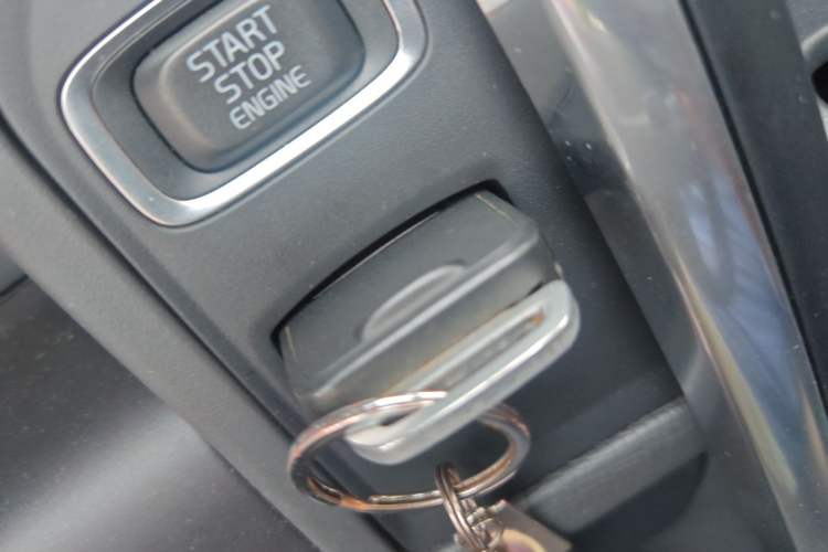 Used Volvo XC60 2017 T5 Smart Upgrade Edition Vehicle Key