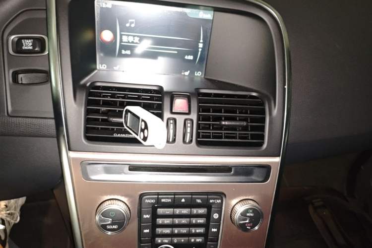 Used Volvo XC60 2017 T5 Smart Upgrade Edition Audio And AC Panel
