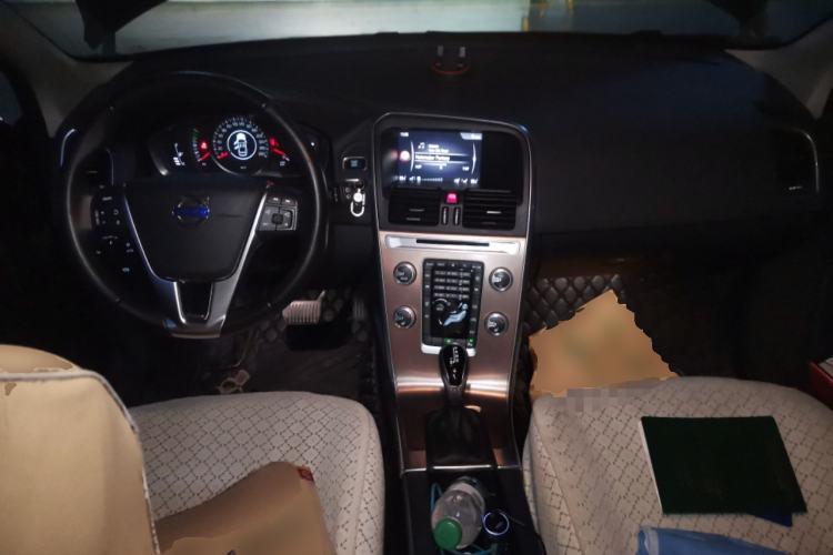Used Volvo XC60 2017 T5 Smart Upgrade Edition Center Console