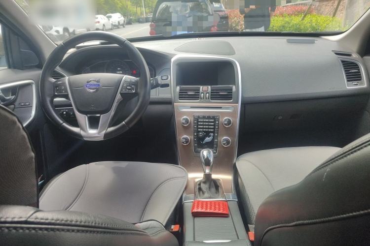 Used Volvo XC60 2017 T5 Smart Upgrade Edition Center Console