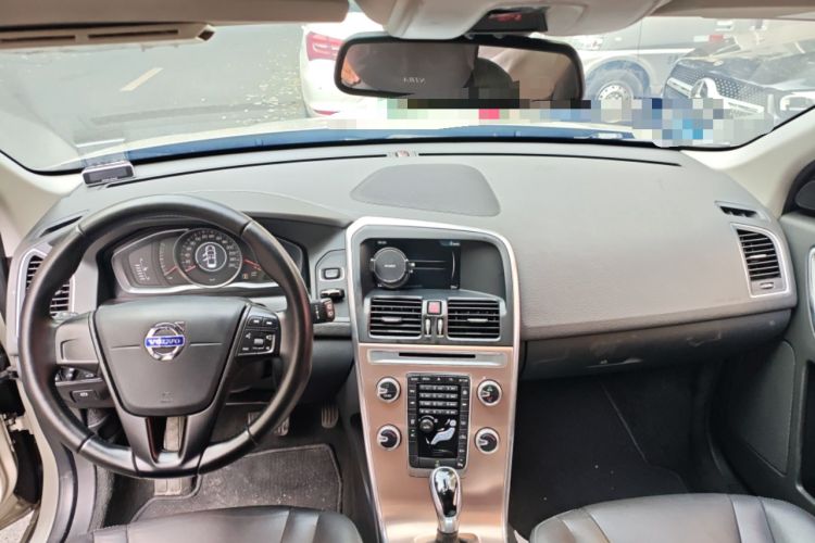 Used Volvo XC60 2017 T5 Smart Upgrade Edition Center Console