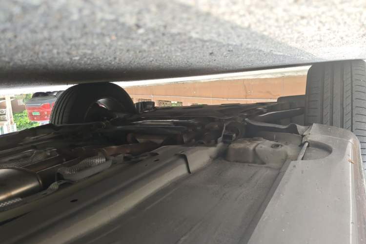 Used Volvo XC60 2017 T5 AWD Smart Range Edition Chassis Front Left