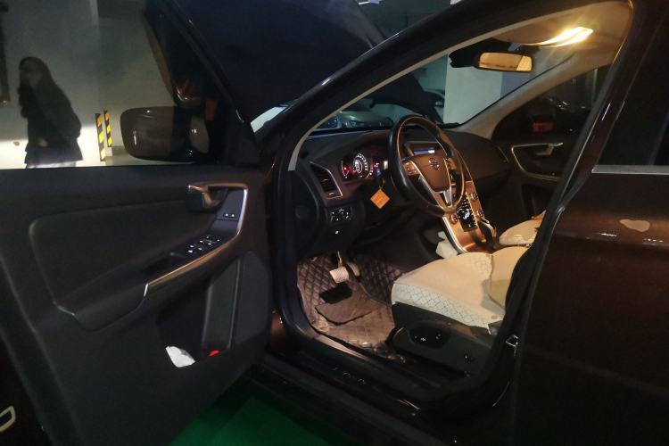 Used Volvo XC60 2017 T5 Smart Upgrade Edition Driver Seat