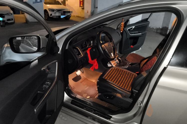 Used Volvo XC60 2017 T5 AWD Smart Upgrade Edition Driver Seat