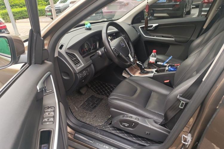 Used Volvo XC60 2017 T5 Smart Upgrade Edition Driver Seat