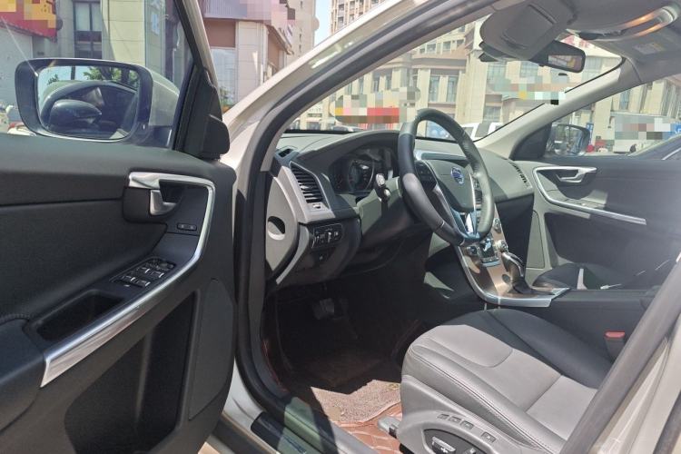 Used Volvo XC60 2017 T5 Smart Upgrade Edition Driver Seat