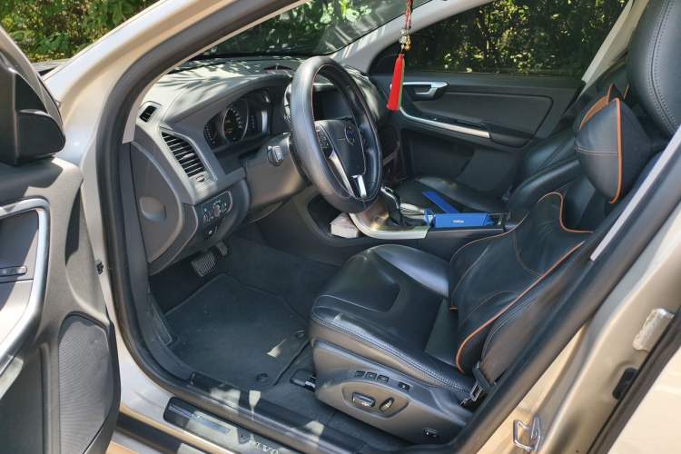 Used Volvo XC60 2017 T5 Smart Upgrade Edition Driver Seat