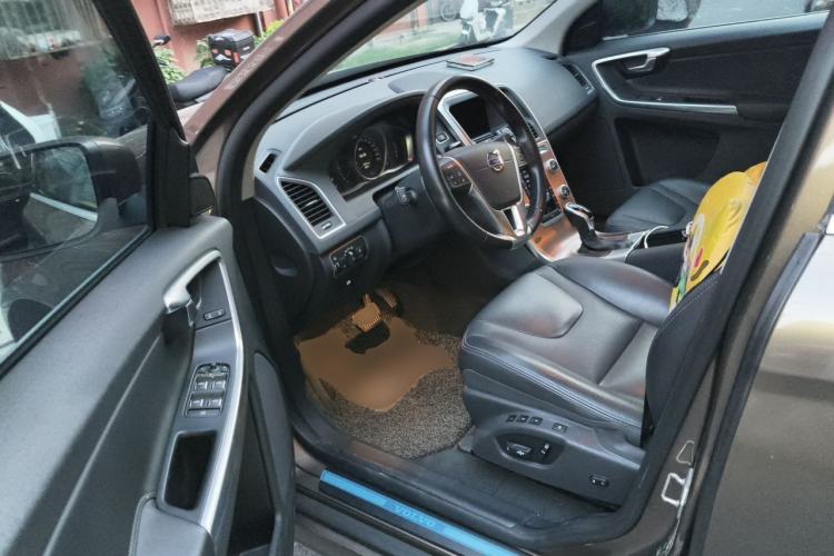 Used Volvo XC60 2017 T5 Smart Upgrade Edition Driver Seat