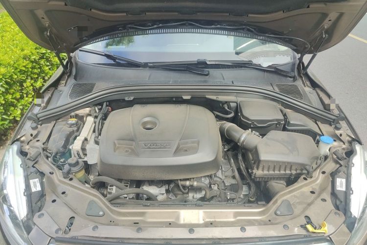Used Volvo XC60 2017 T5 Smart Upgrade Edition Engine Bay