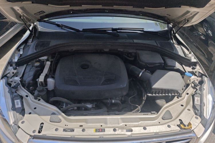 Used Volvo XC60 2017 T5 Smart Upgrade Edition Engine Bay