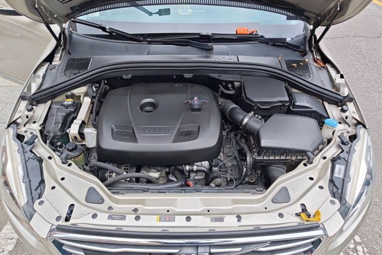 Used Volvo XC60 2017 T5 AWD Smart Range Edition Engine Bay