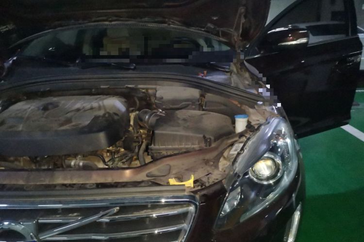 Used Volvo XC60 2017 T5 Smart Upgrade Edition Engine Bay Left