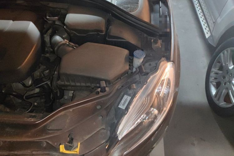 Used Volvo XC60 2017 T5 Smart Upgrade Edition Engine Bay Left