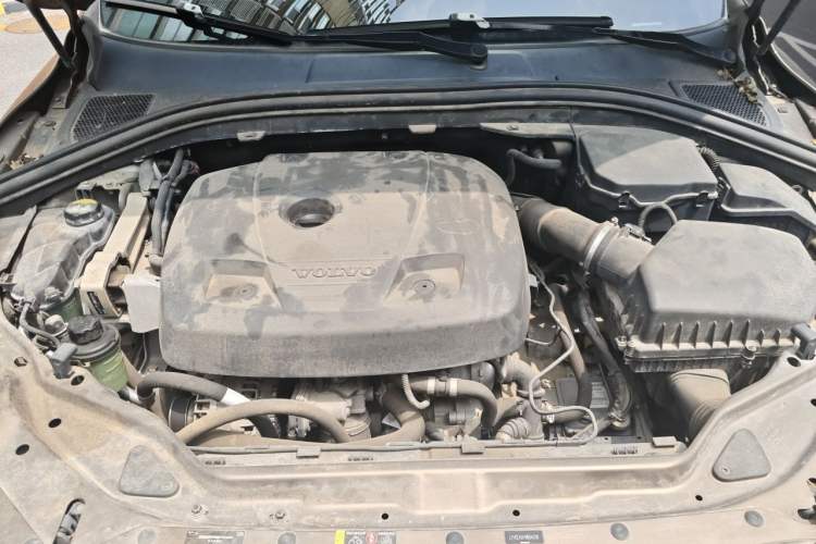 Used Volvo XC60 2017 T5 AWD Smart Range Edition Engine Bay