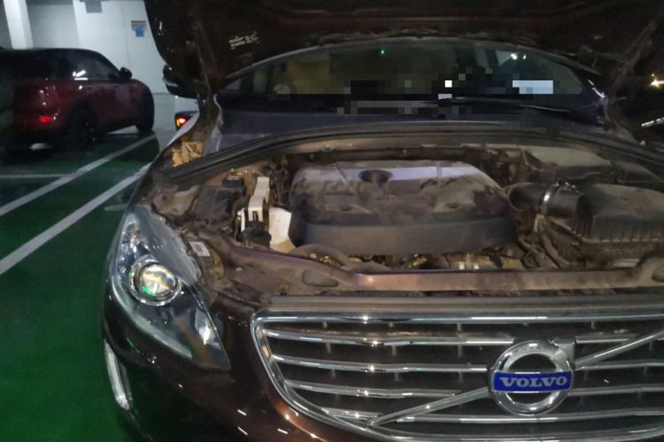 Used Volvo XC60 2017 T5 Smart Upgrade Edition Engine Bay Right