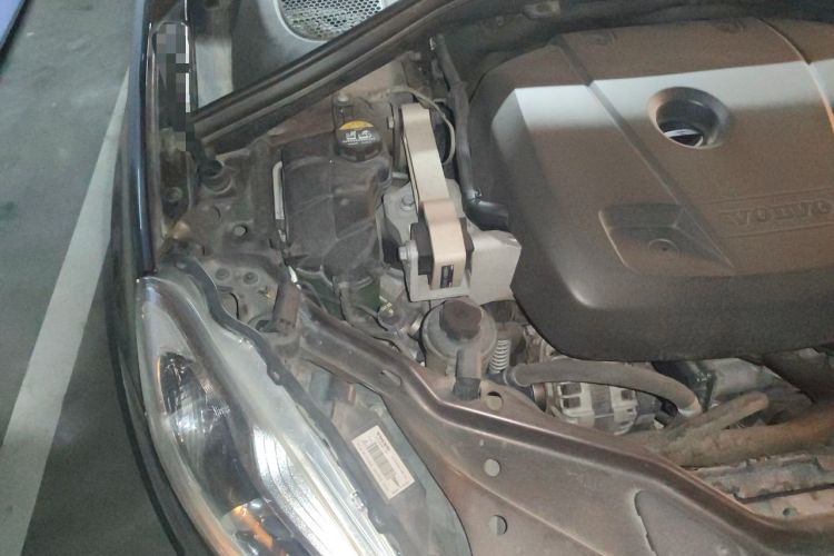 Used Volvo XC60 2017 T5 Smart Upgrade Edition Engine Bay Right