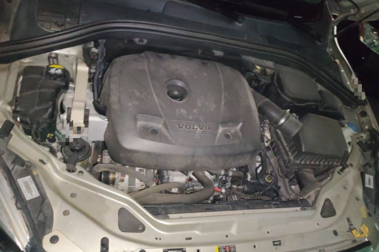 Used Volvo XC60 2017 T5 Smart Upgrade Edition Engine Bay