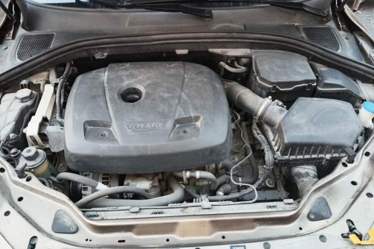 Used Volvo XC60 2017 T5 Smart Upgrade Edition Engine Bay