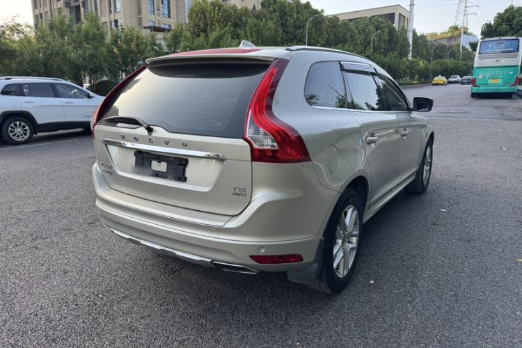 Used Volvo XC60 2017 T5 Smart Upgrade Edition Exterior 1