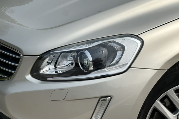 Used Volvo XC60 2017 T5 Smart Upgrade Edition Exterior 3
