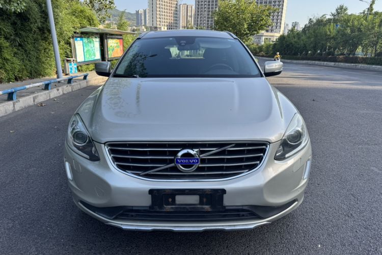 Used Volvo XC60 2017 T5 Smart Upgrade Edition Exterior 3