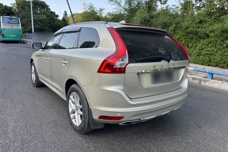 Used Volvo XC60 2017 T5 Smart Upgrade Edition Exterior 8