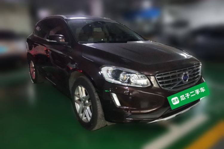 Used Volvo XC60 2017 T5 Smart Upgrade Edition Front Right 45 Deg