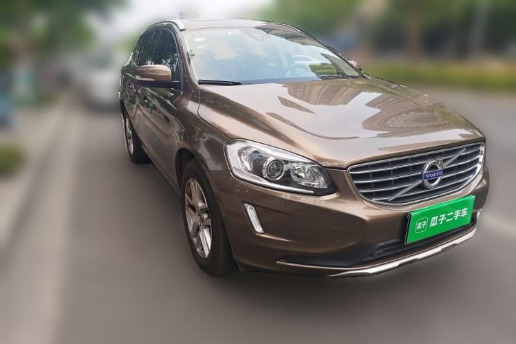 Used Volvo XC60 2017 T5 Smart Upgrade Edition Front Right 45 Deg