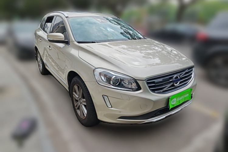 Used Volvo XC60 2017 T5 AWD Smart Range Edition Front Right 45 Deg