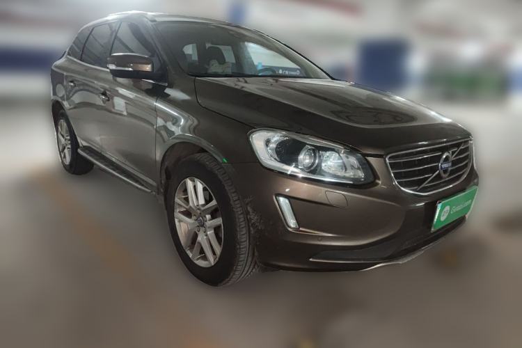 Used Volvo XC60 2017 T5 AWD Smart Upgrade Model Front Right 45 Deg