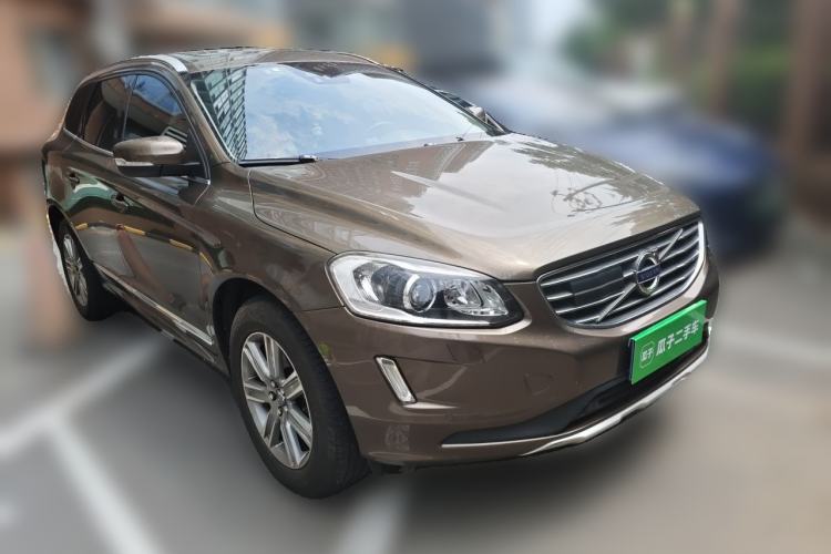Used Volvo XC60 2017 T5 AWD Smart Range Edition Front Right 45 Deg