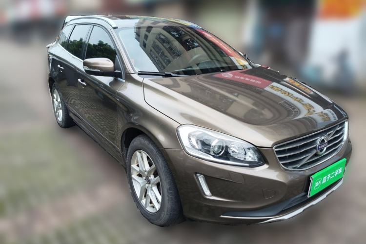 Used Volvo XC60 2017 T5 Smart Upgrade Edition Front Right 45 Deg