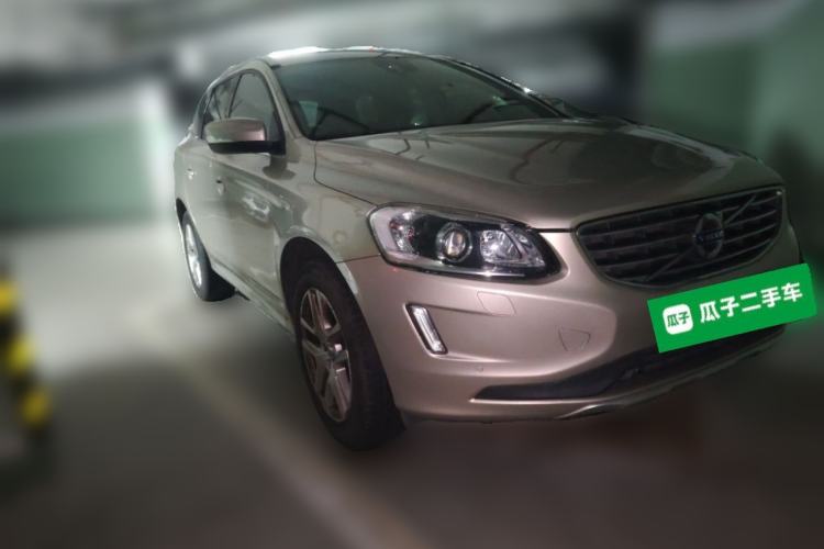 Used Volvo XC60 2017 T5 Smart Upgrade Edition Front Right 45 Deg