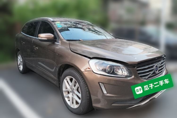 Used Volvo XC60 2017 T5 Smart Upgrade Edition Front Right 45 Deg