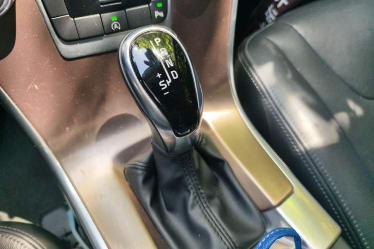 Used Volvo XC60 2017 T5 Smart Upgrade Edition Gear Lever