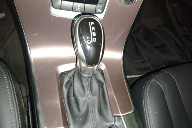 Used Volvo XC60 2017 T5 Smart Upgrade Edition Gear Lever
