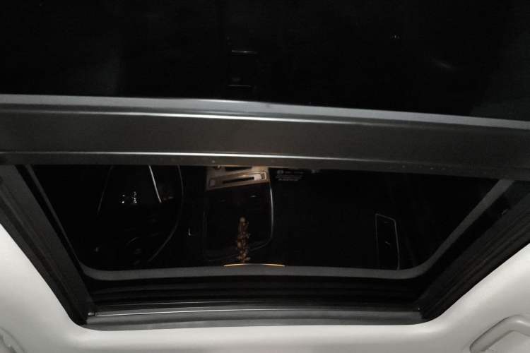 Used Volvo XC60 2017 T5 AWD Smart Upgrade Edition Headliner
