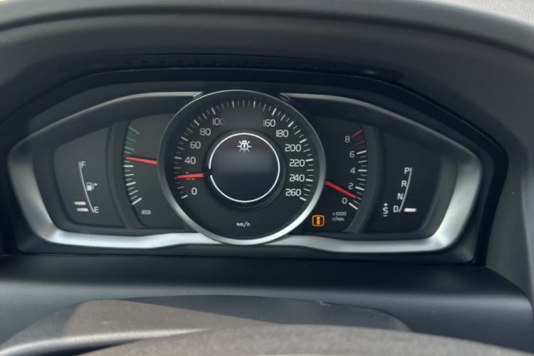Used Volvo XC60 2017 T5 Smart Upgrade Edition Instrument Cluster
