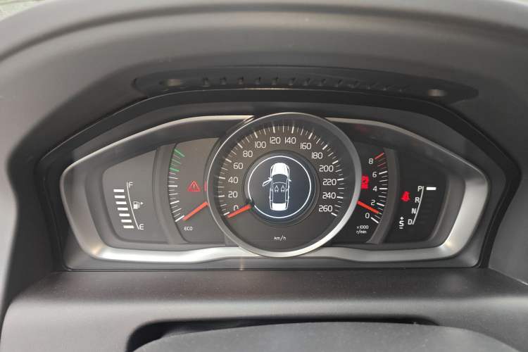 Used Volvo XC60 2017 T5 AWD Smart Upgrade Model Instrument Cluster