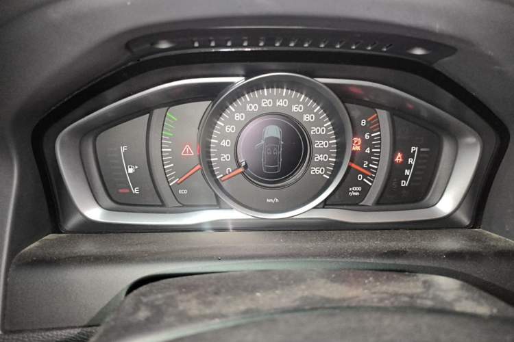 Used Volvo XC60 2017 T5 Smart Upgrade Edition Instrument Cluster