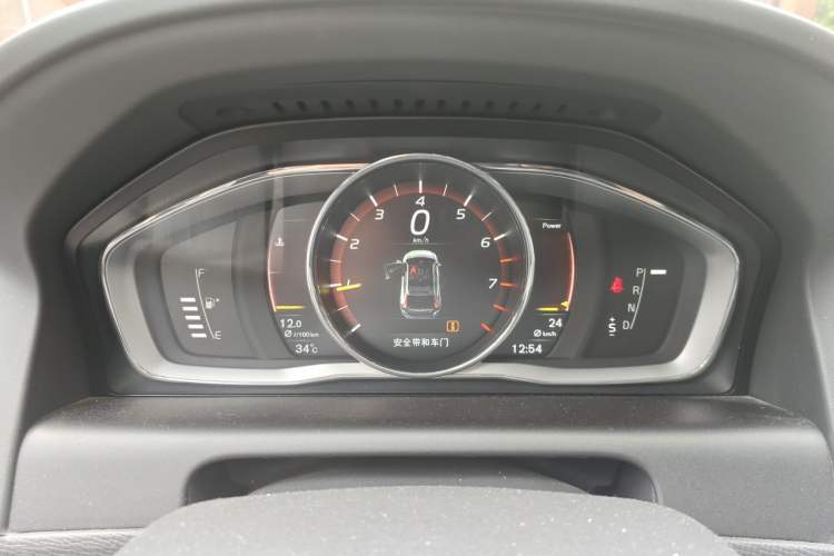 Used Volvo XC60 2017 T5 AWD Smart Range Edition Instrument Cluster