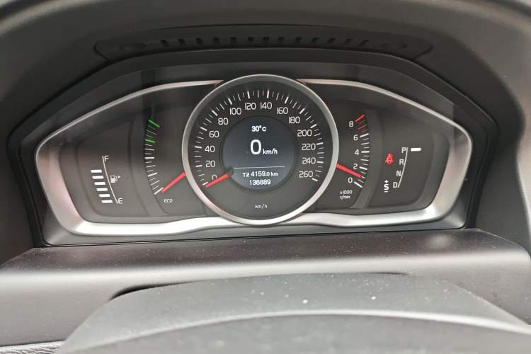 Used Volvo XC60 2017 T5 Smart Upgrade Edition Instrument Cluster