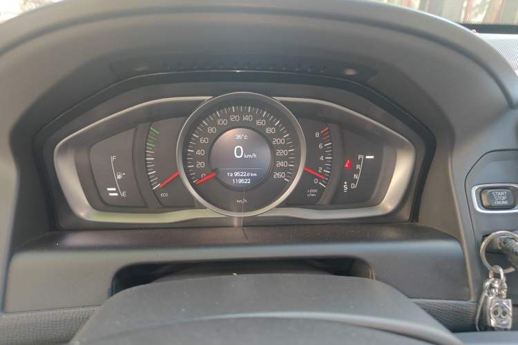 Used Volvo XC60 2017 T5 AWD Smart Upgrade Edition Instrument Cluster