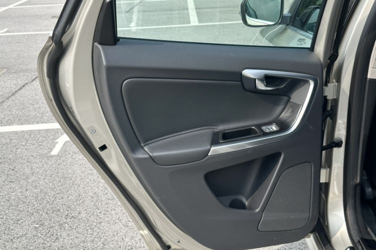 Used Volvo XC60 2017 T5 Smart Upgrade Edition Interior 8