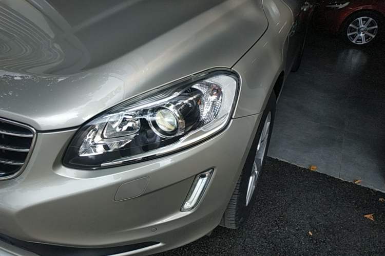 Used Volvo XC60 2017 T5 Smart Upgrade Edition Left Front Headlight