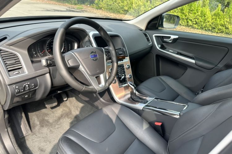 Used Volvo XC60 2017 T5 Smart Upgrade Edition Left Front Seat