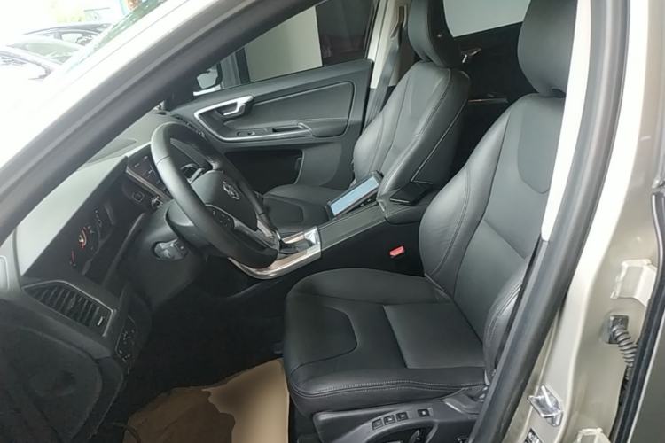 Used Volvo XC60 2017 T5 Smart Upgrade Edition Left Front Seat