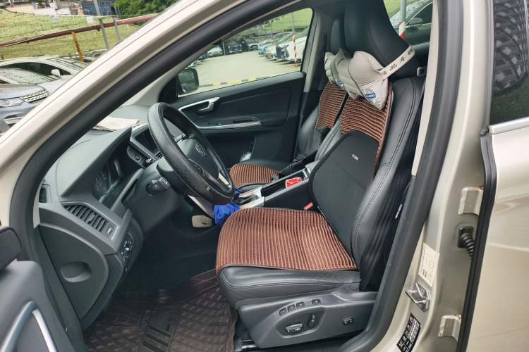 Used Volvo XC60 2017 T5 Smart Upgrade Edition Left Front Seat