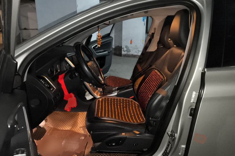 Used Volvo XC60 2017 T5 AWD Smart Upgrade Edition Left Front Seat